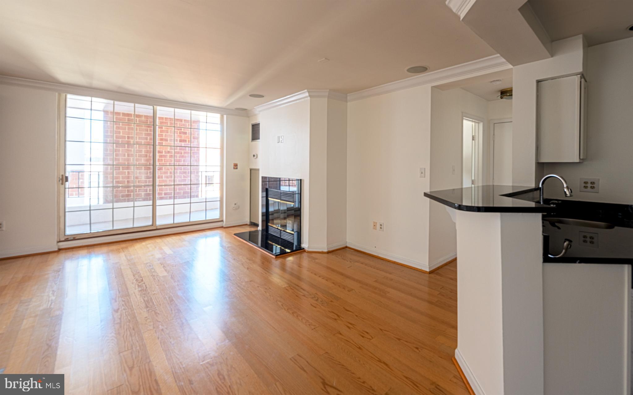 1230 23rd Street Northwest Washington, DC 20037 - Photo 4 of 21