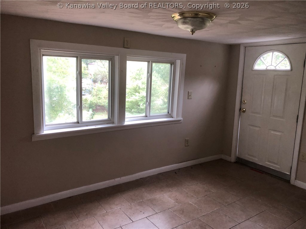 1211 Ashwood Road Charleston, WV 25314 - Photo 14 of 25 Gallery Image 14