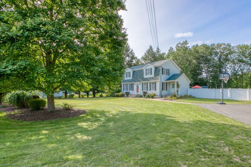 47 Hillside Road Westfield, MA 01085 - Photo 2 of 37 Gallery Image 2
