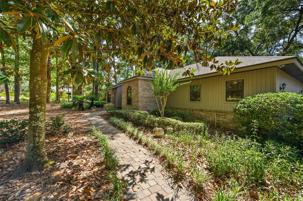 4427 Southwest 84th Way Gainesville, FL 32608 - Photo 7 of 58 Gallery Image 7