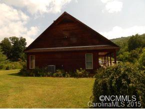 565 Jenkins Road Canton, NC 28716 - Photo 5 of 22 a front view of house with yard and green space