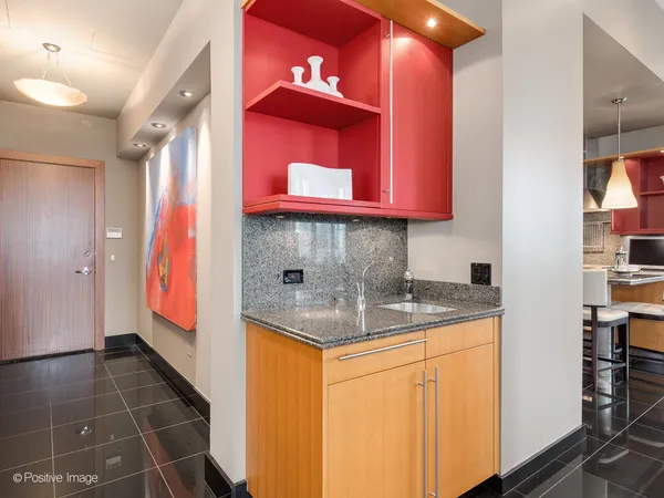 $2,350,000 | 333 West Hubbard Street, Unit 1006, Chicago, IL 60654