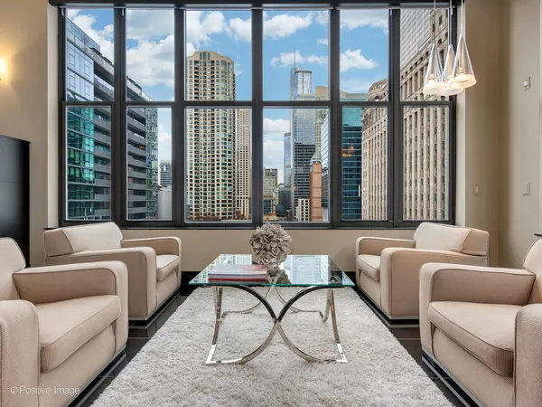 $2,350,000 | 333 West Hubbard Street, Unit 1006, Chicago, IL 60654