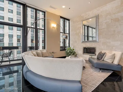 $2,350,000 | 333 West Hubbard Street, Unit 1006, Chicago, IL 60654