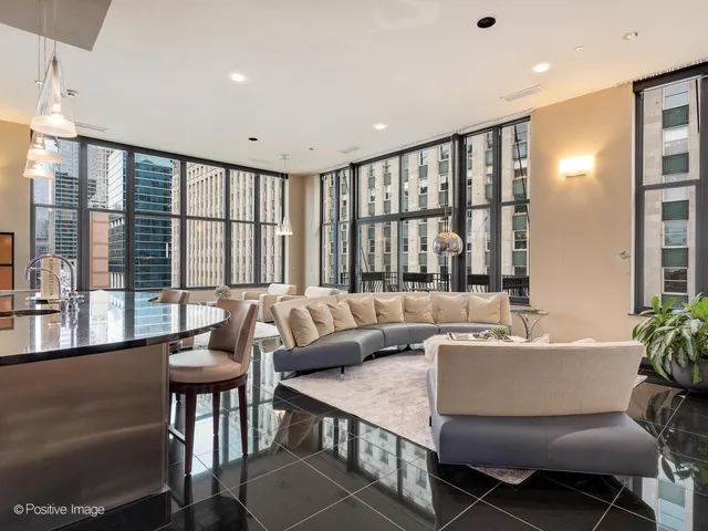 $2,350,000 | 333 West Hubbard Street, Unit 1006, Chicago, IL 60654