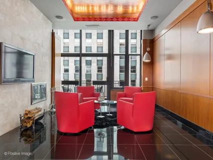 $2,350,000 | 333 West Hubbard Street, Unit 1006, Chicago, IL 60654