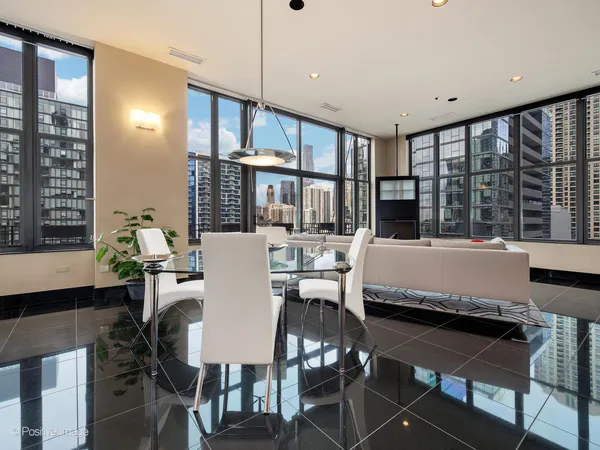 $2,350,000 | 333 West Hubbard Street, Unit 1006, Chicago, IL 60654