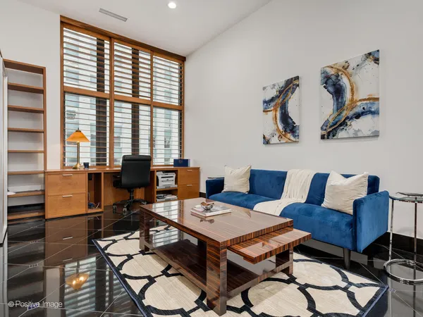 $2,350,000 | 333 West Hubbard Street, Unit 1006, Chicago, IL 60654