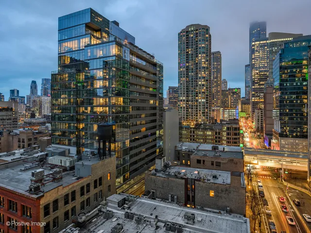 $2,350,000 | 333 West Hubbard Street, Unit 1006, Chicago, IL 60654