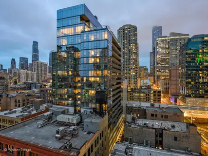 $2,350,000 | 333 West Hubbard Street, Unit 1006, Chicago, IL 60654