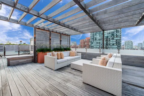 $2,350,000 | 333 West Hubbard Street, Unit 1006, Chicago, IL 60654