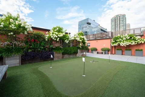 $2,350,000 | 333 West Hubbard Street, Unit 1006, Chicago, IL 60654