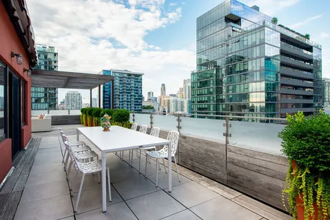 $2,350,000 | 333 West Hubbard Street, Unit 1006, Chicago, IL 60654