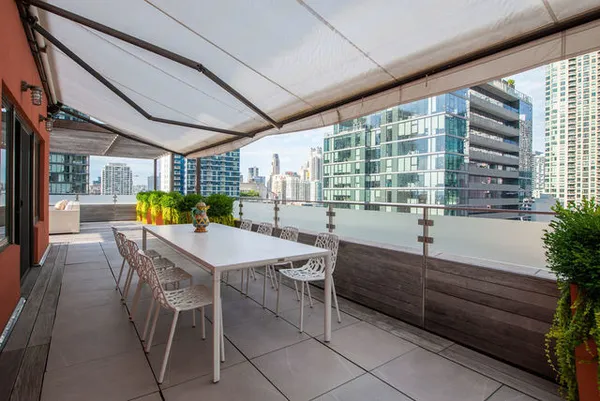 $2,350,000 | 333 West Hubbard Street, Unit 1006, Chicago, IL 60654