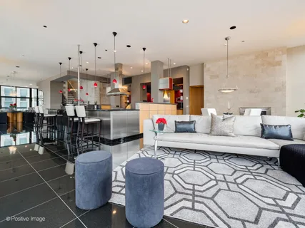 $2,350,000 | 333 West Hubbard Street, Unit 1006, Chicago, IL 60654