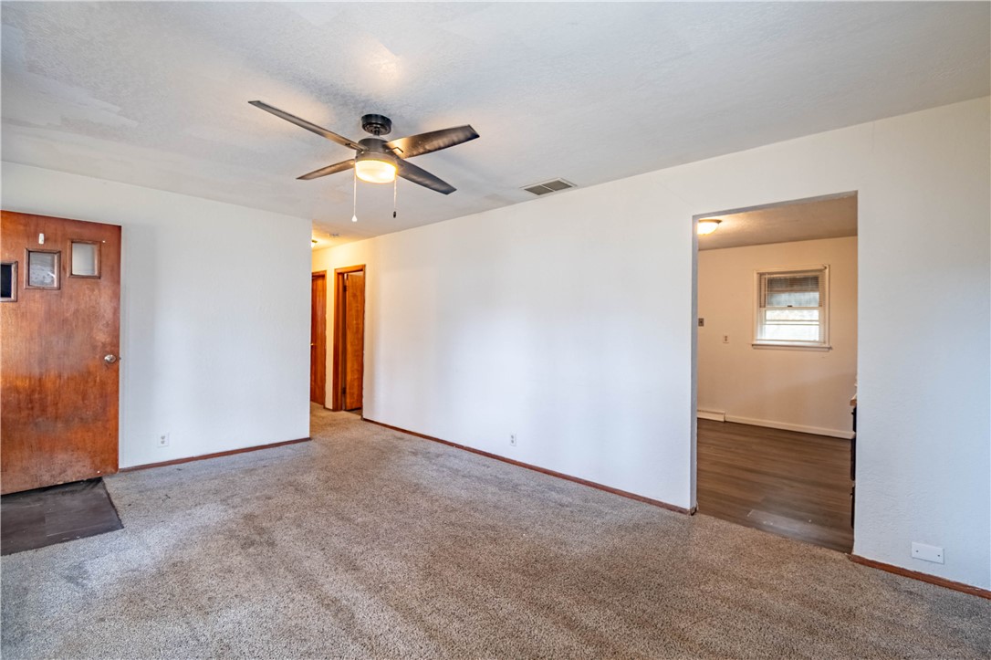 1048 North Dennis Avenue Decatur, IL 62522 - Photo 5 of 14 Gallery Image 5