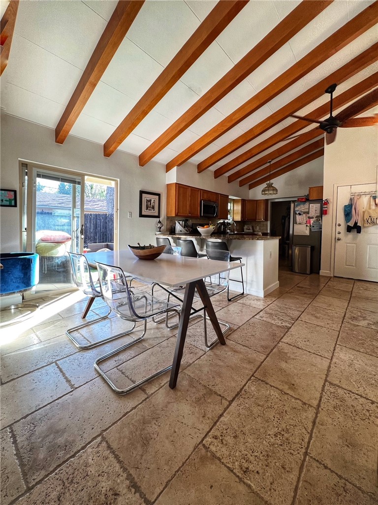 1807 Barbara Street Austin, TX 78757 - Photo 10 of 25 VERY DRAMATIC DINING AND KITCHEN SPACE. REF INCLUDED