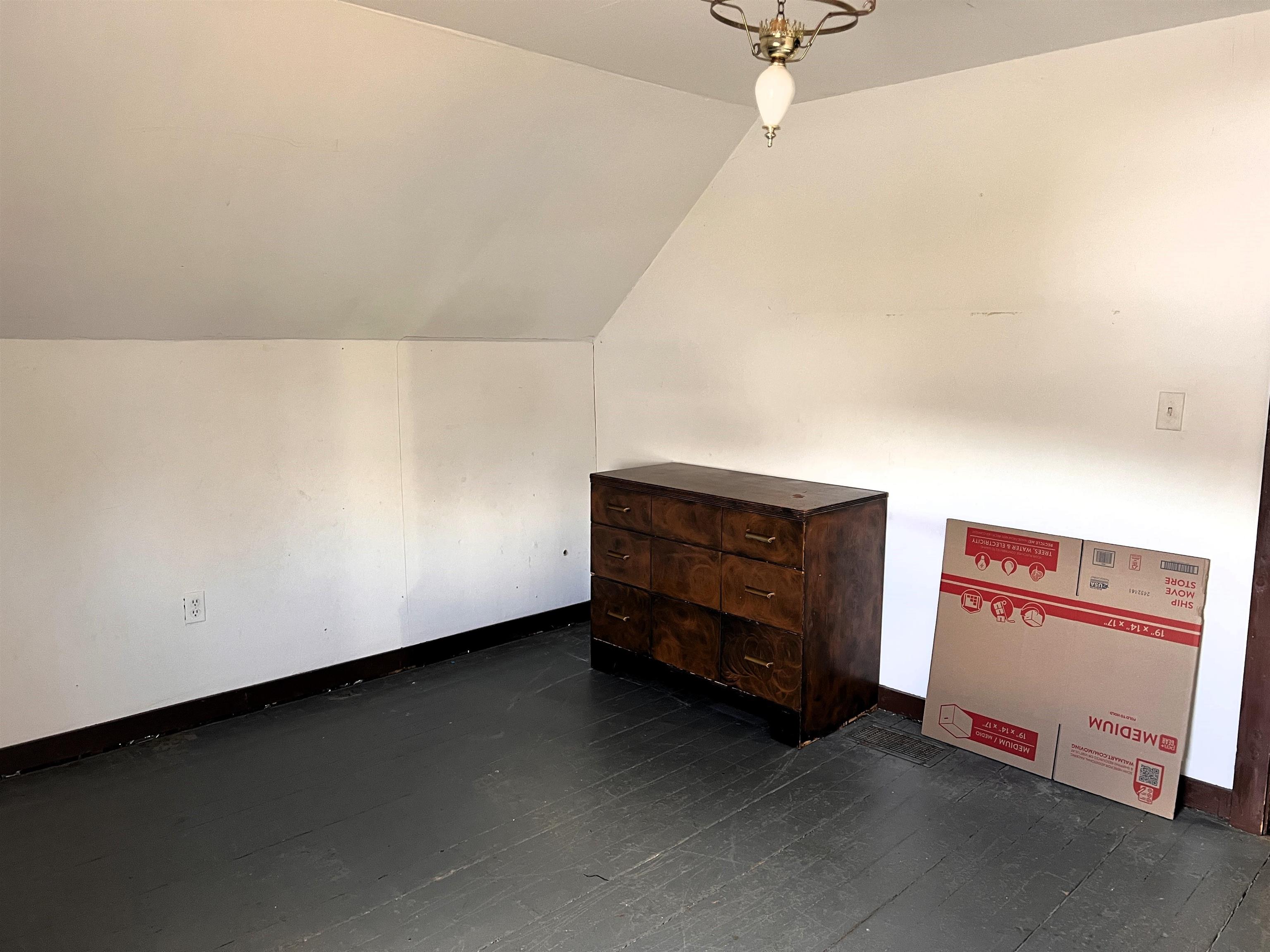 40 Beech Street Lunenburg, VT 05906 - Photo 11 of 35