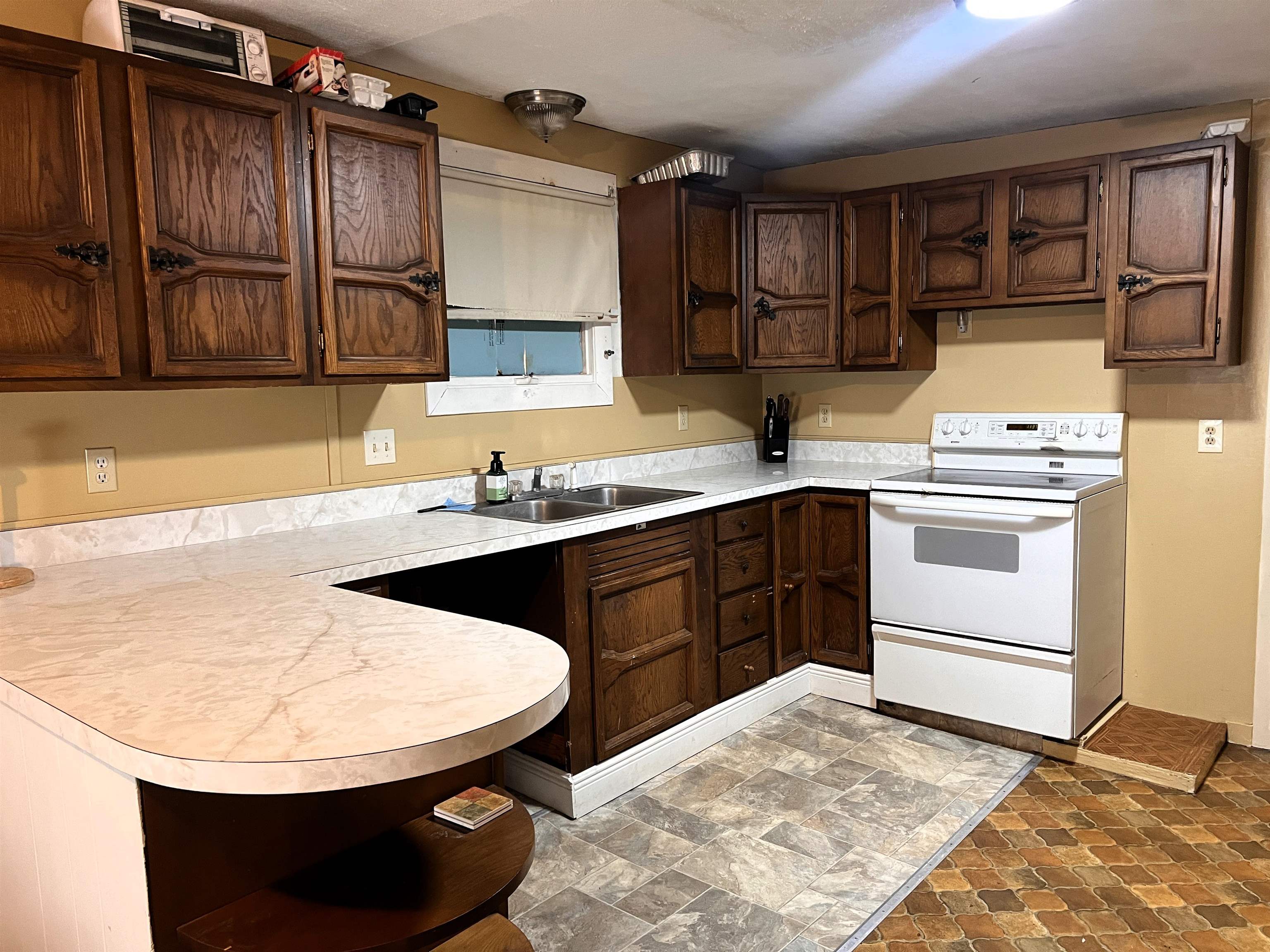 40 Beech Street Lunenburg, VT 05906 - Photo 13 of 35