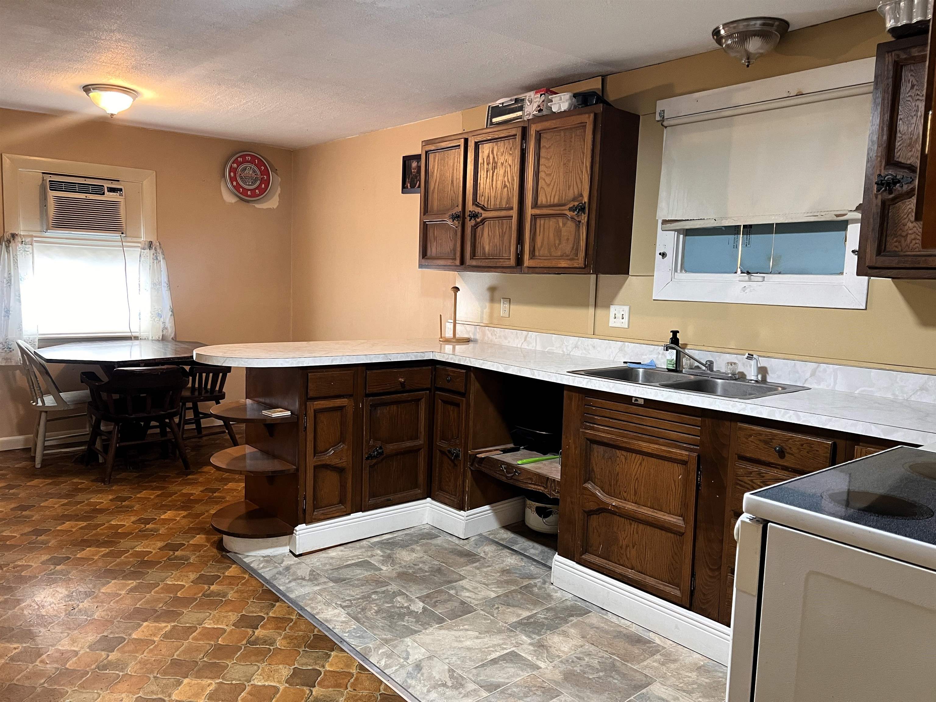 40 Beech Street Lunenburg, VT 05906 - Photo 30 of 35