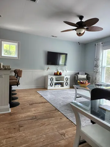 $2,800 | 677 Oak Marsh Drive, Mount Pleasant, SC 29464