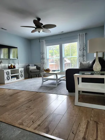 $2,800 | 677 Oak Marsh Drive, Mount Pleasant, SC 29464