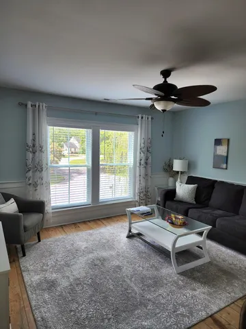 $2,800 | 677 Oak Marsh Drive, Mount Pleasant, SC 29464