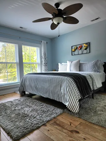 $2,800 | 677 Oak Marsh Drive, Mount Pleasant, SC 29464