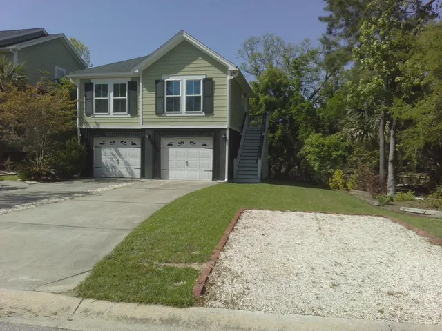 $2,800 | 677 Oak Marsh Drive, Mount Pleasant, SC 29464