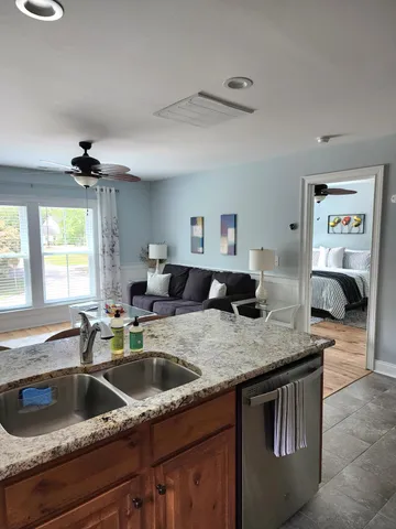 $2,800 | 677 Oak Marsh Drive, Mount Pleasant, SC 29464