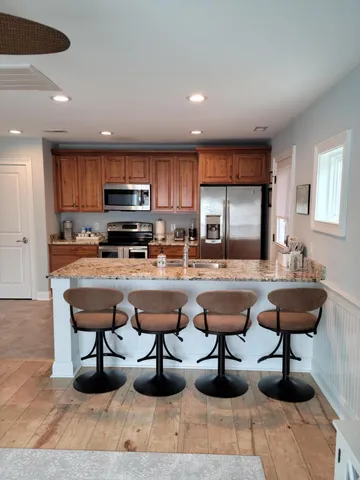 $2,800 | 677 Oak Marsh Drive, Mount Pleasant, SC 29464