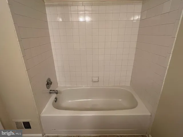 $2,395 | 19266 Esmond Terrace, Germantown, MD 20874