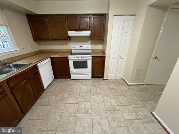 $2,145 | 19266 Esmond Terrace, Germantown, MD 20874