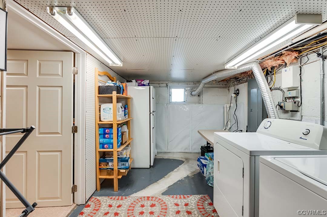 5009 Devonshire Road Richmond, VA 23225 - Photo 33 of 43 a utility room with dryer and washer