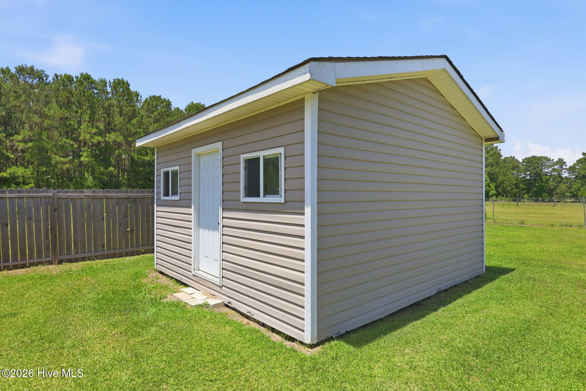 204 Kings Parkway Hubert, NC 28539 - Photo 29 of 30 Large Shed
