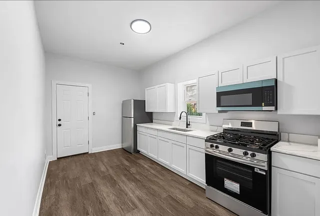 $1,875 | 7912 South Ada Street, Unit 1, Chicago, IL 60620