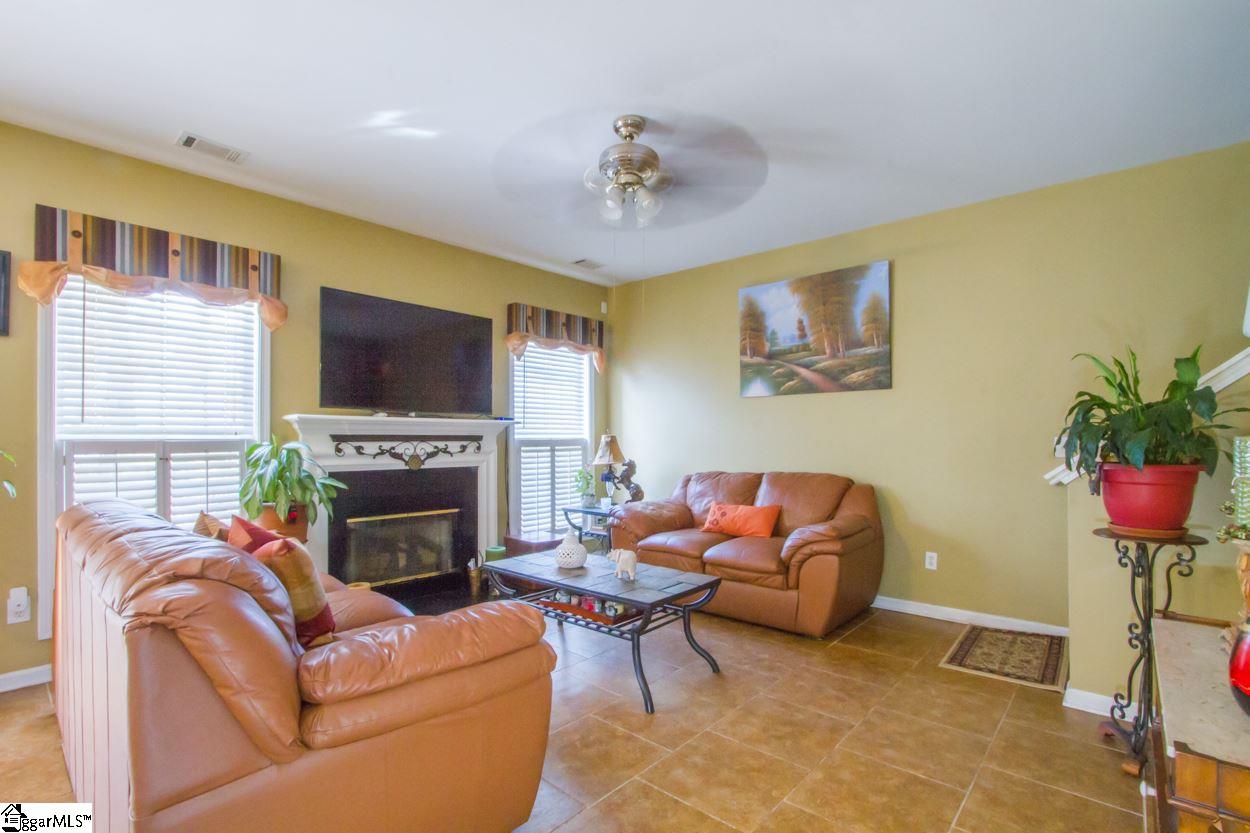 24 Box Tree Way Greenville, SC 29605 - Photo 3 of 36 Gallery Image 3