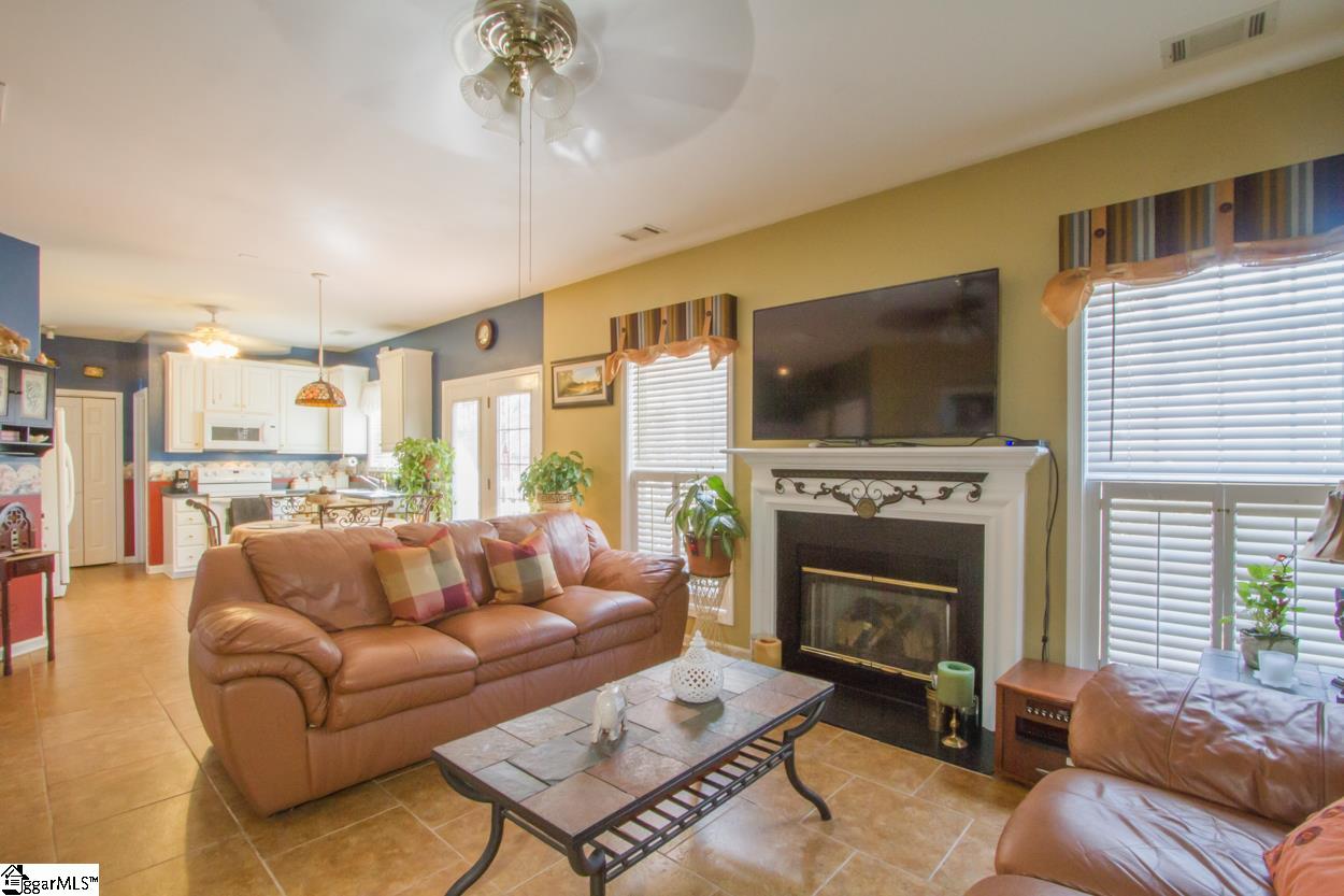 24 Box Tree Way Greenville, SC 29605 - Photo 5 of 36 Gallery Image 5