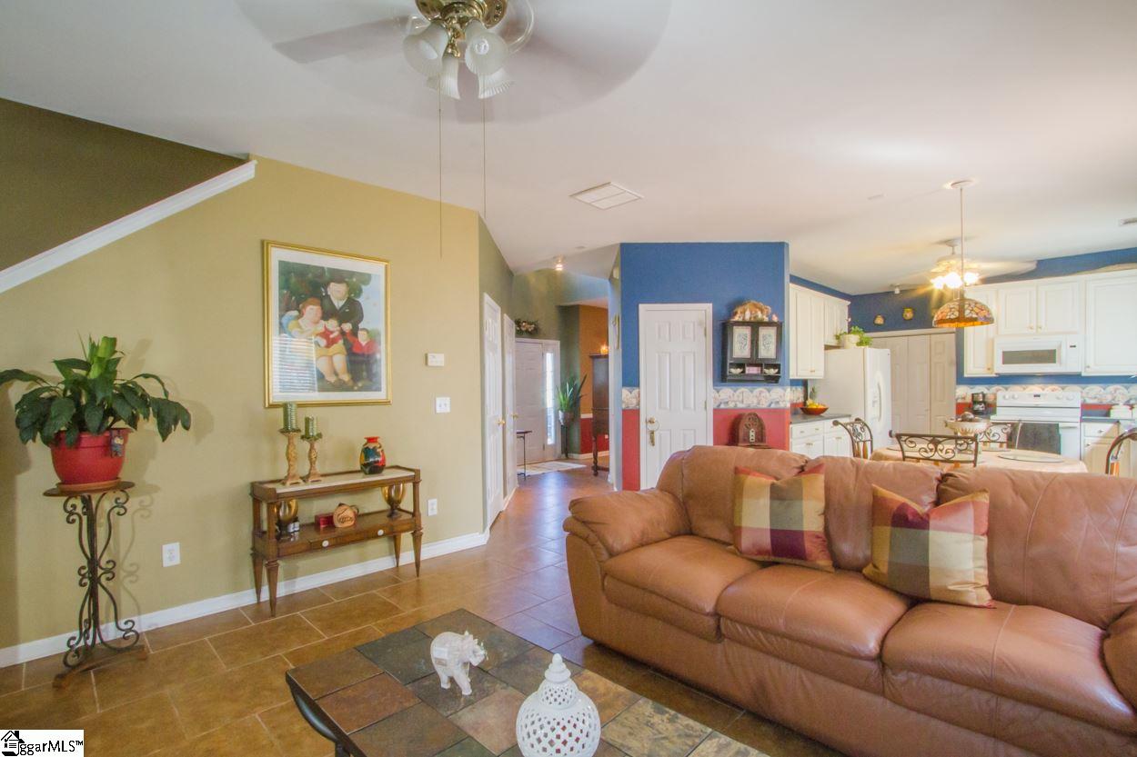 24 Box Tree Way Greenville, SC 29605 - Photo 6 of 36 Gallery Image 6