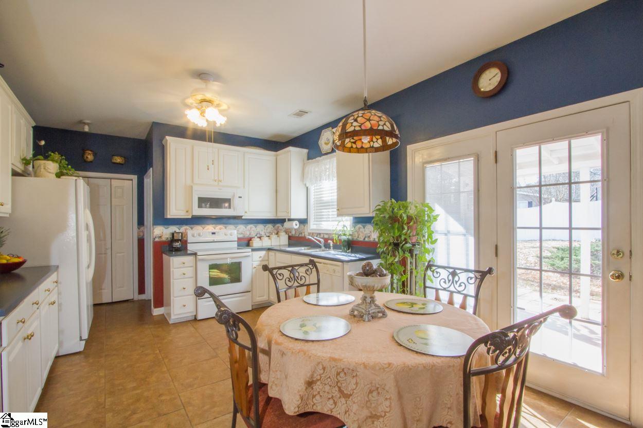 24 Box Tree Way Greenville, SC 29605 - Photo 7 of 36 Gallery Image 7