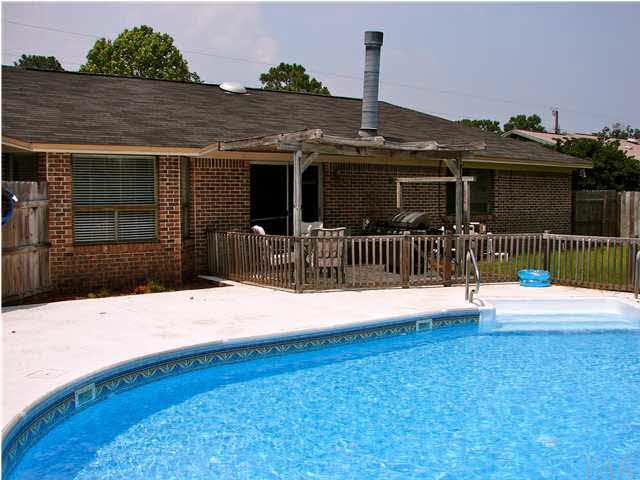 3000 Ranchette Square Gulf Breeze, FL 32563 - Photo 12 of 12 View of pool & rear of home