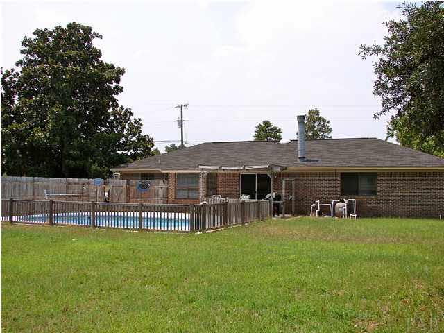 3000 Ranchette Square Gulf Breeze, FL 32563 - Photo 9 of 12 View of rear