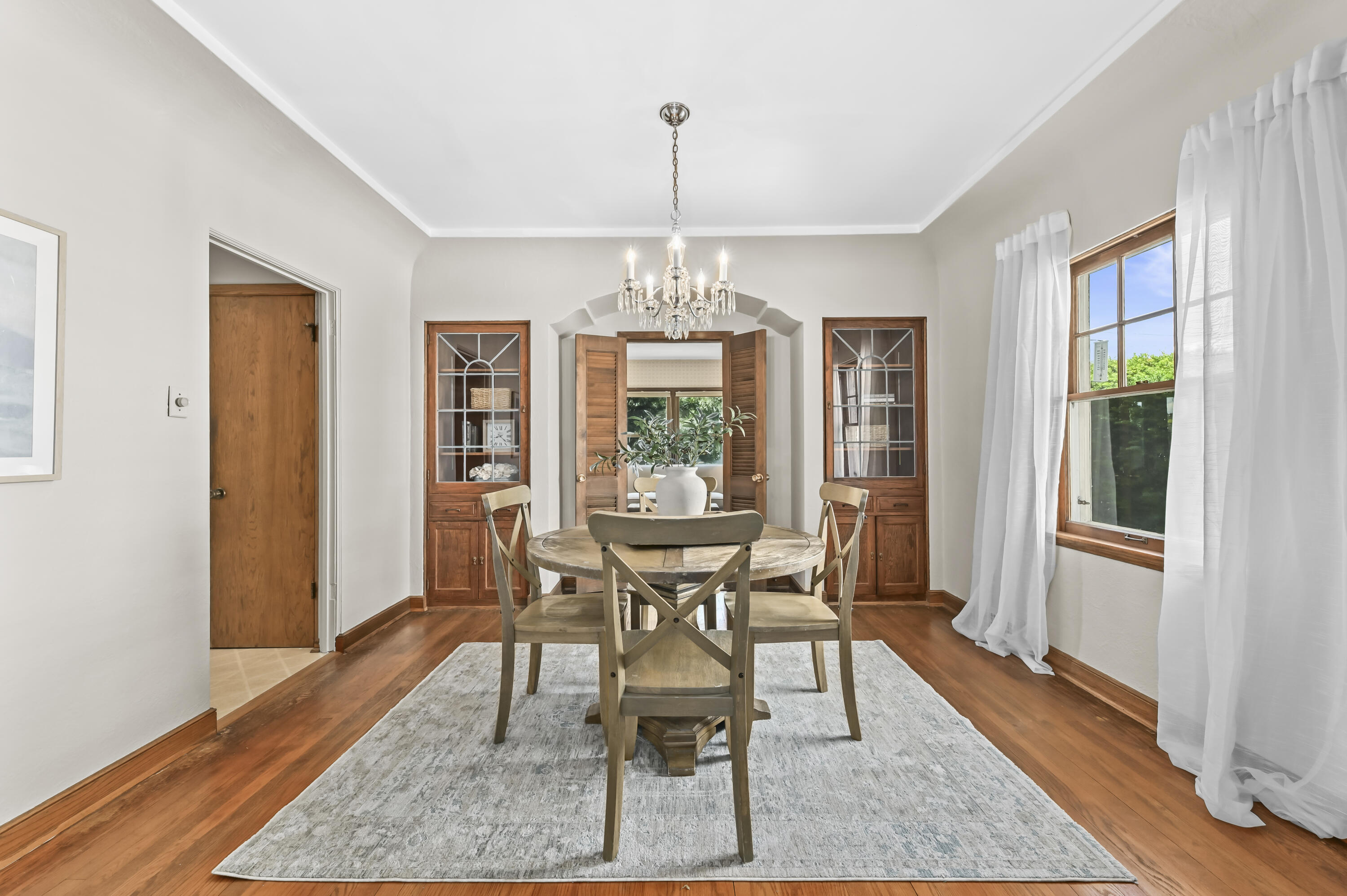 2963 North 70th Street Milwaukee, WI 53210 - Photo 13 of 43 13