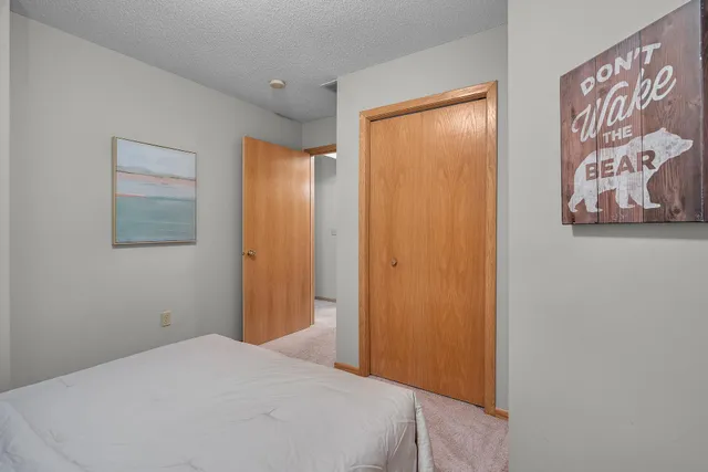 $274,900 | 9909 Tamarack Cove, Woodbury, MN 55125