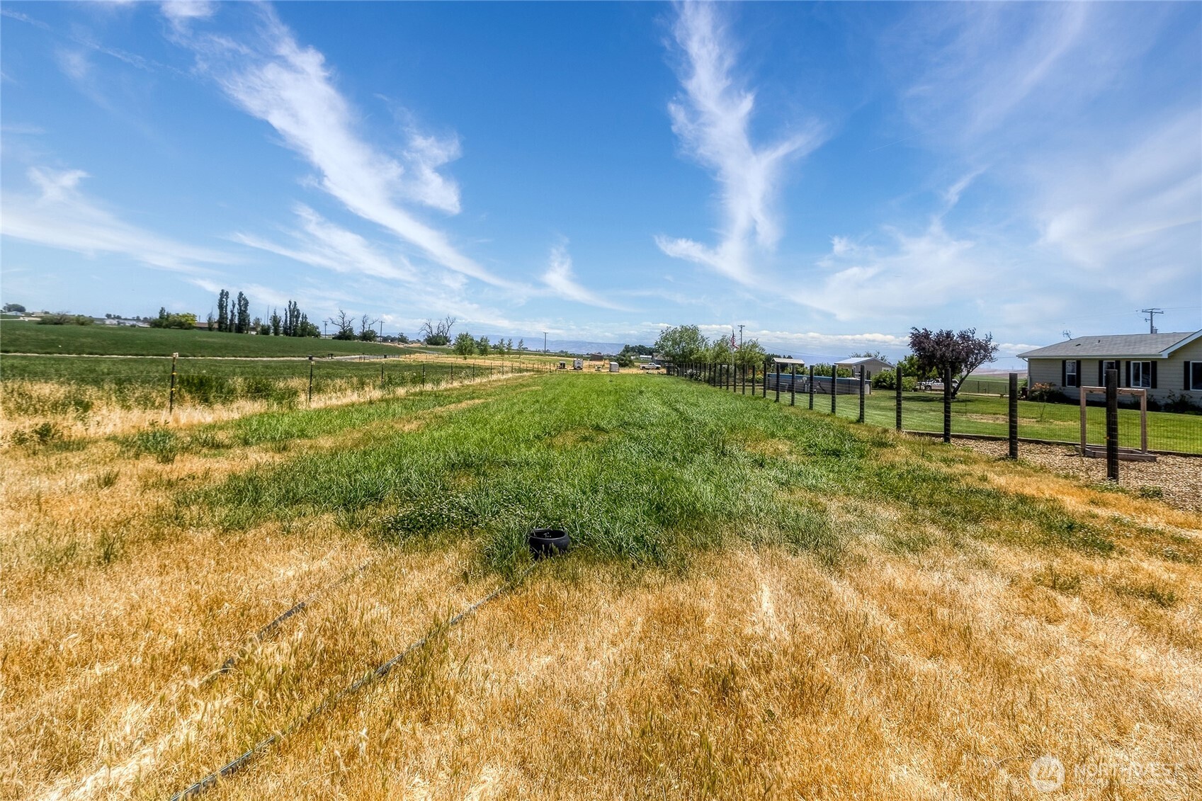 1247 Watson Loop Touchet, WA 99360 - Photo 38 of 40