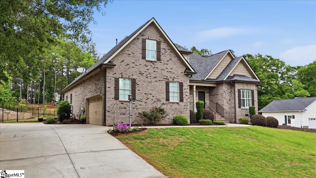 124 Holly Ridge Drive Anderson, SC 29621 - Photo 3 of 45 Gallery Image 3