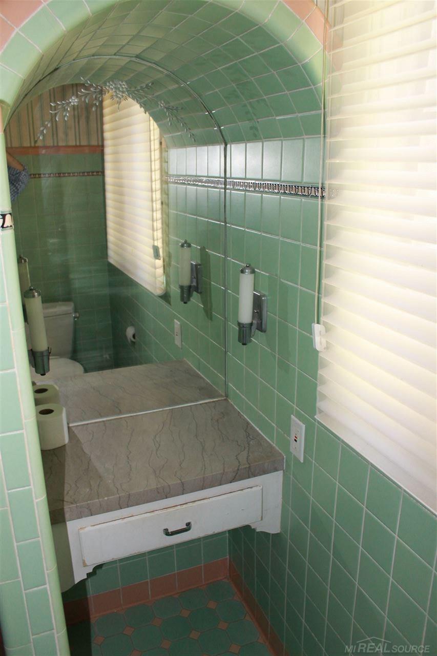 796-798 Trombley Road Grosse Pointe Park, MI 48230 - Photo 30 of 54