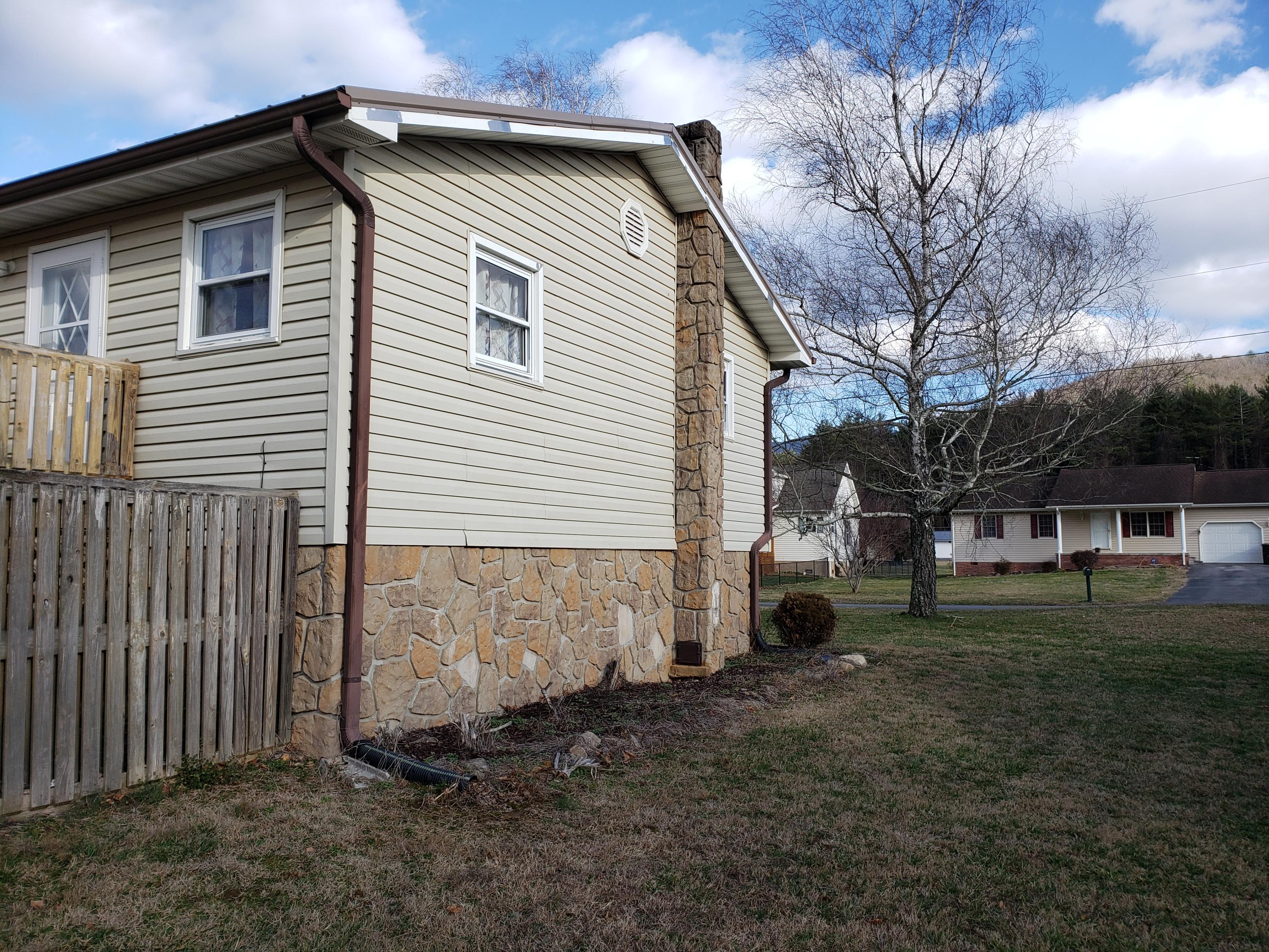 147 Spring Street Hampton, TN 37658 - Photo 49 of 53 20200119_151618