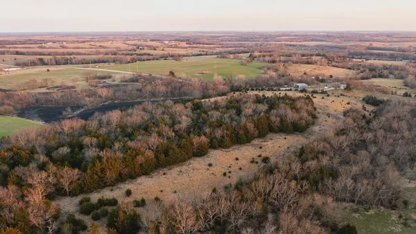 $827,000 | 15017 Botkin Road, Centerville, KS 66014