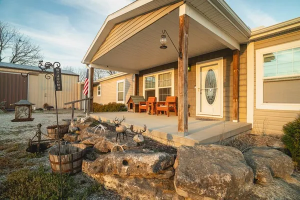 $827,000 | 15017 Botkin Road, Centerville, KS 66014